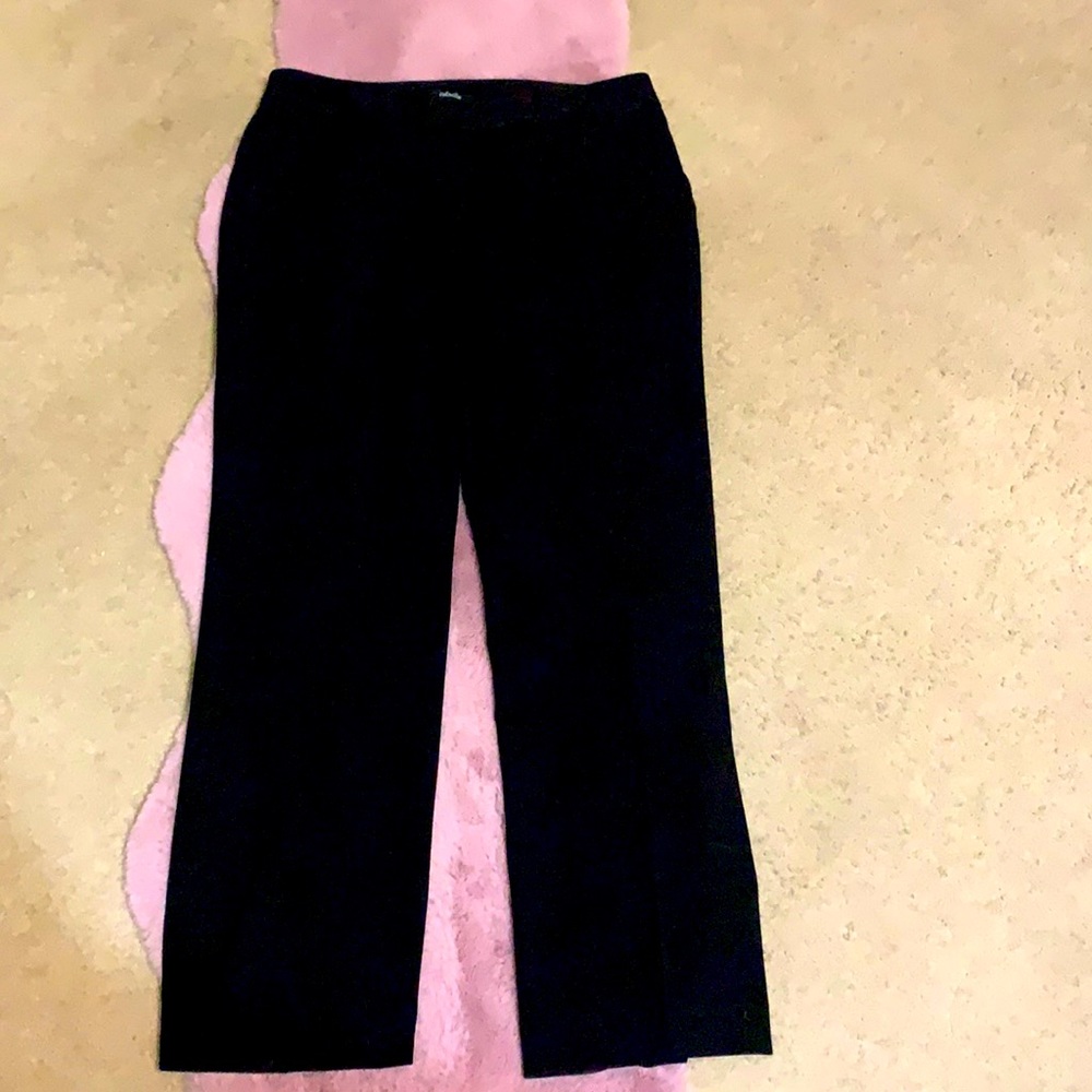 Women’s Rafaela black pants.